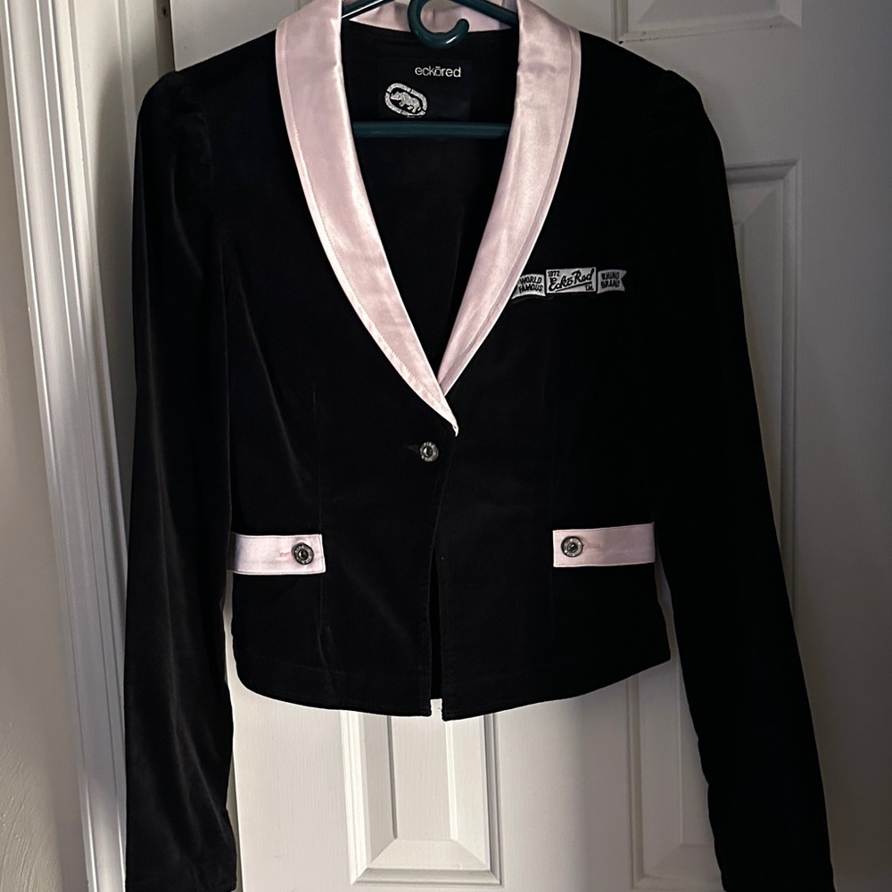 Elegant Black and Pink Blazer by Eckōred